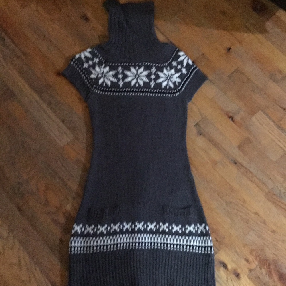 Grey, white and black sweater dress (or shirt) Med